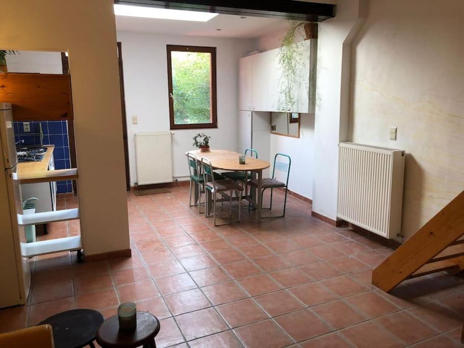 Cozy & Comfy House In Forest! Сasa de vacaciones Bruselas